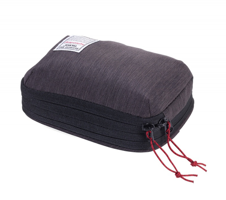 Poduszka TROIKA Business Travel Pillow, w etui, czarno-szary