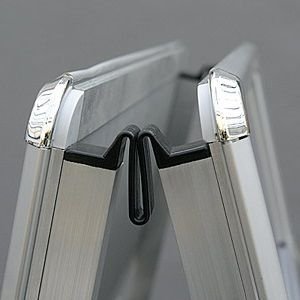 Potykacz 32 mm - plecy z blachy, narożniki zaokrąglone